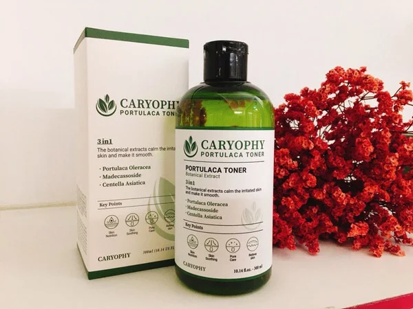 nuoc-hoa-hong-cho-da-mun-CARYOPHY-Portulaca-Toner-1