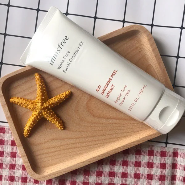 sua-rua-mat-Innisfree-White-Pore-Facial-Cleanser-EX