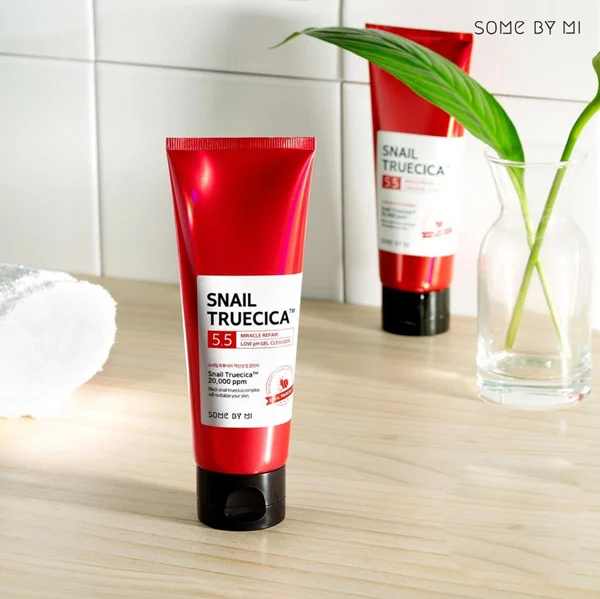 sua-rua-mat-Some-By-Mi-Snail-Truecica-Miracle-Repair-Low-pH-5,5-Gel-Cleanser